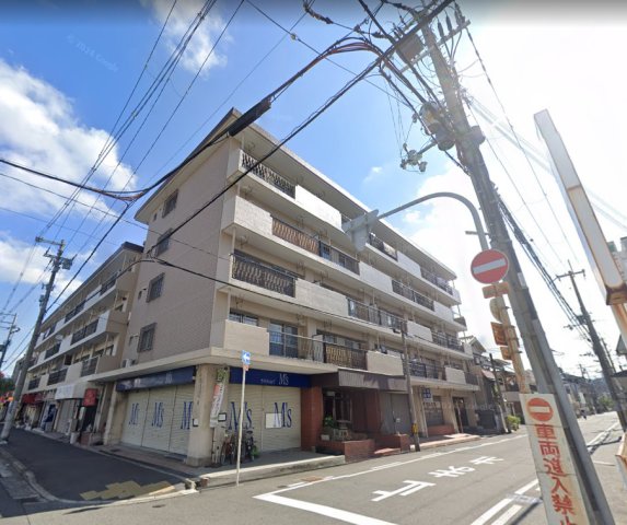 ロビー　高井田ランプハウス　ロビー