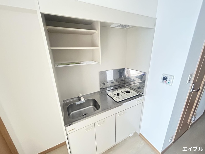キッチン　同じ部屋タイプの別部屋の写真です。現況と異なる場合は現況を優
