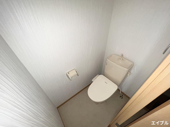 トイレ　同じ部屋タイプの別部屋の写真です。現況と異なる場合は現況を優