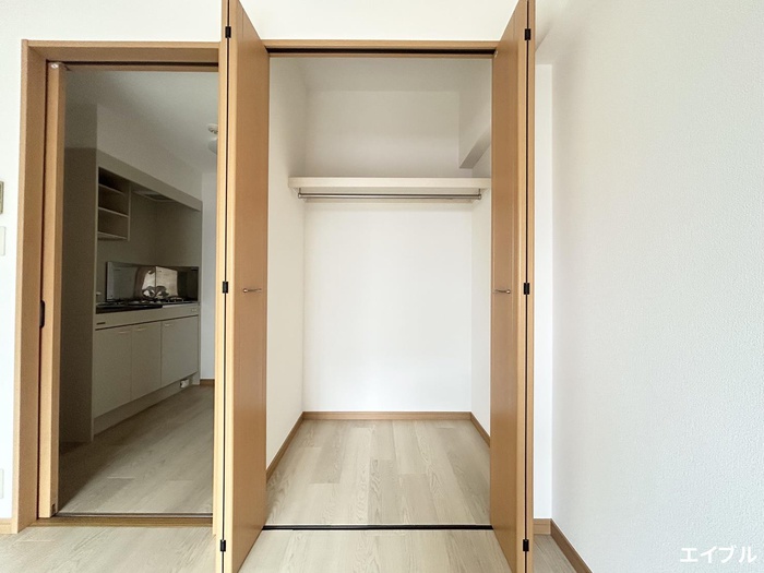 収納　同じ部屋タイプの別部屋の写真です。現況と異なる場合は現況を優