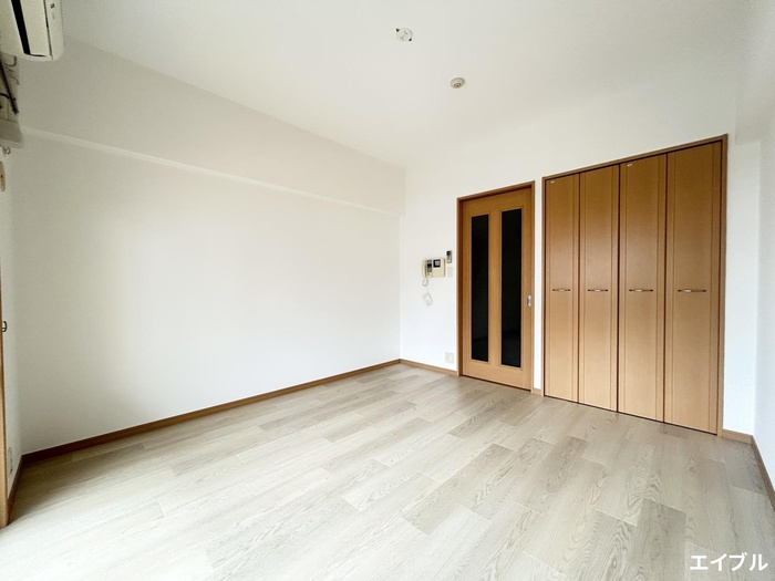 居室・リビング　同じ部屋タイプの別部屋の写真です。現況と異なる場合は現況を優
