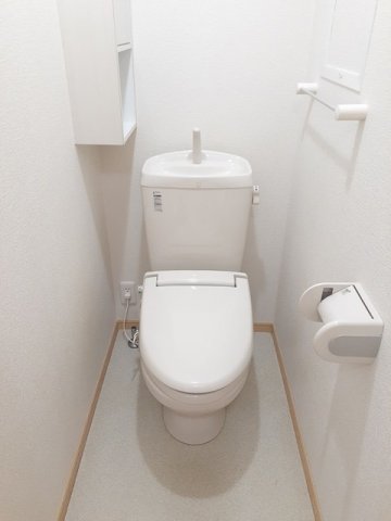 トイレ　清潔感のあるトイレです