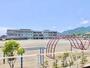 小学校　富士市立岩松小学校（小学校）まで920m