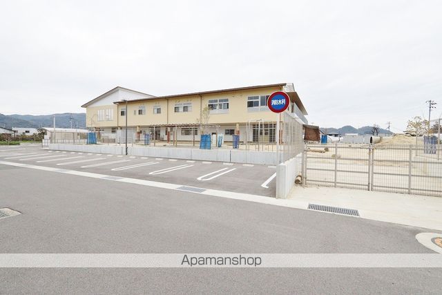 幼稚園・保育園　八万南ひまわり認定こども園（幼稚園・保育園）まで994m