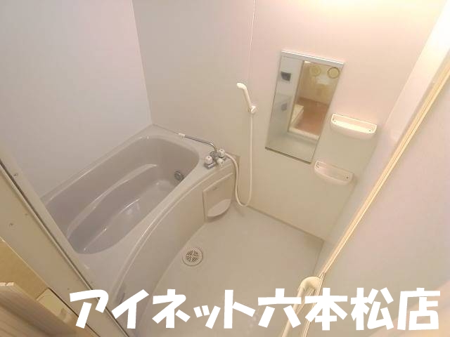 バス・シャワールーム　一日の疲れを癒しましょう