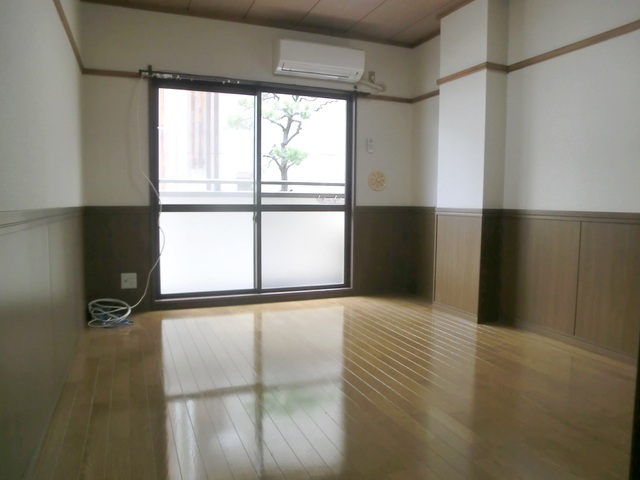 居室・リビング　広々♪のんびりできる居室です(*^u^*)