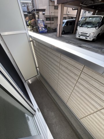 バルコニー　外からの目が気にならないバルコニーで洗濯物が干せます