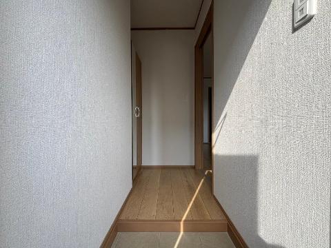 玄関　同物件103号室