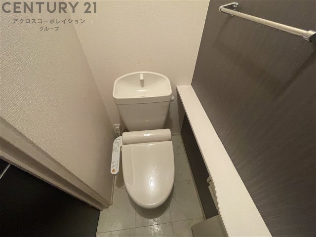 トイレ　温水洗浄暖房便座