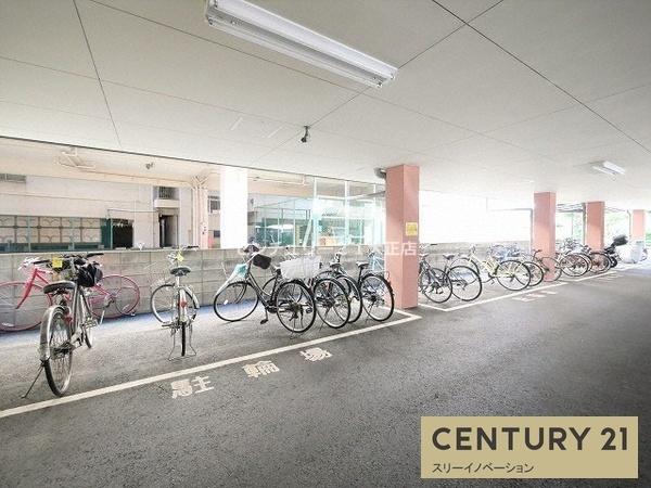 駐車場　★駐輪場★