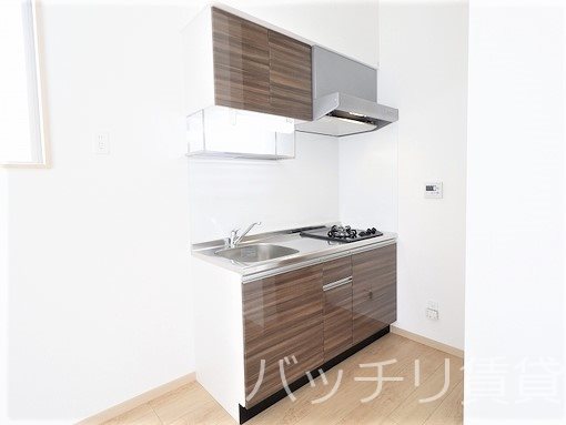 キッチン　別号室タイプの為、現状を優先致します。
