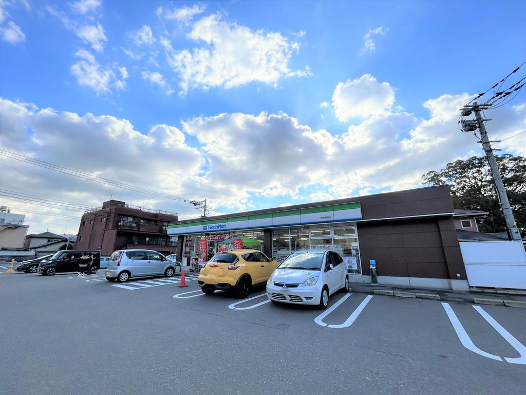 コンビニ　ファミリーマート志免寿町店（コンビニ）まで389m