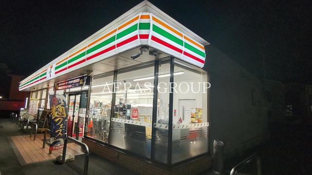 コンビニ　セブン-イレブン 八王子長房町店（コンビニ）まで107m