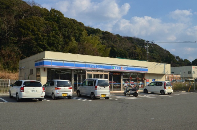 コンビニ　ローソン水巻牟田店（コンビニ）まで1260m