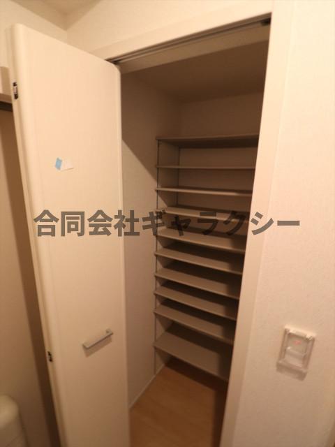 玄関　シューズボックス