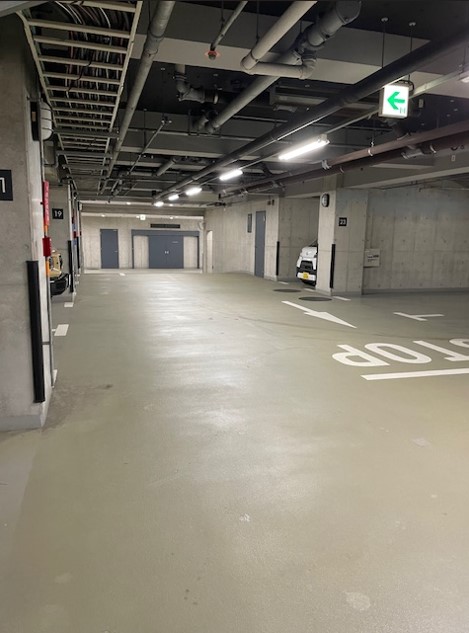 駐車場　駐車場
