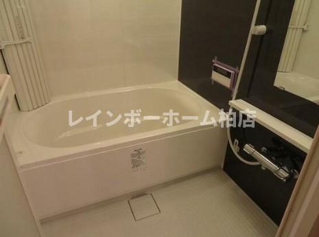 バス・シャワールーム　お風呂で日々の疲れを落としましょう