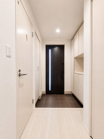 東四ツ木3丁目戸建の玄関写真
