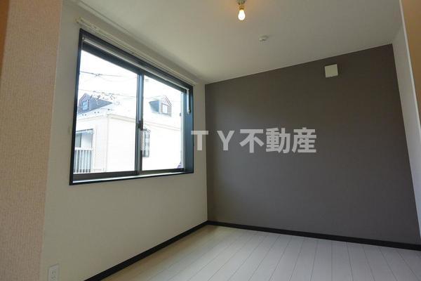 居室・リビング　こちらの居間で趣味の時間をお楽しみください