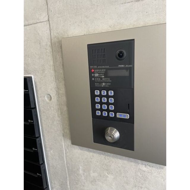 エントランス　オートロック完備