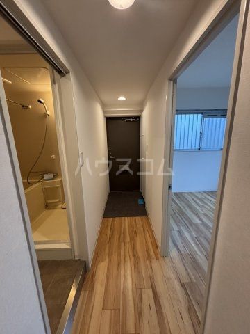 松ロイヤルビル坂戸の玄関写真