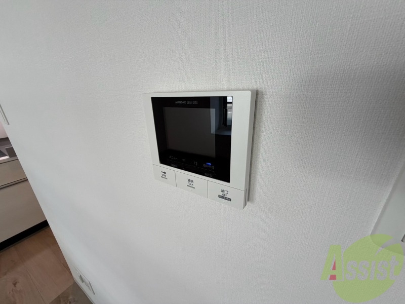 セキュリティ　ＴＶモニター付インターホンです。来客者の顔が見えるので安心！