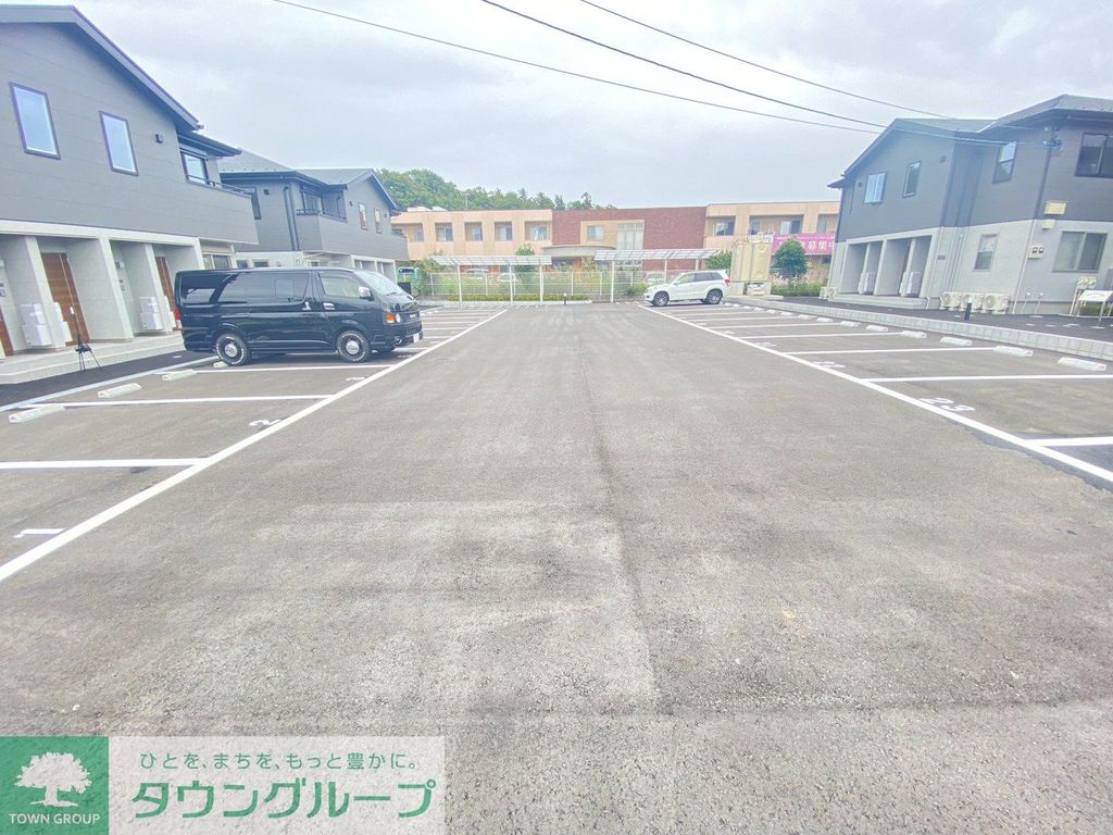 駐車場　駐車場