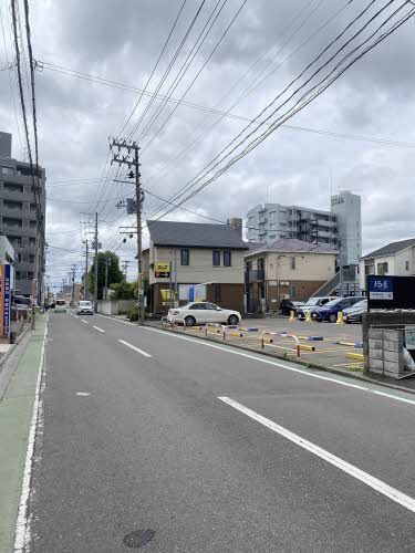 建物外観　物件前道路