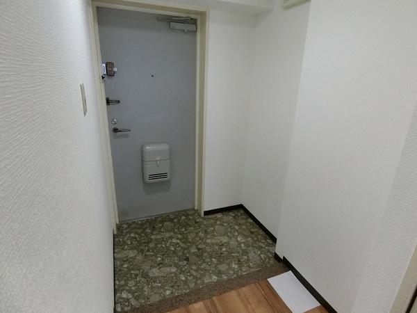 近鉄南大阪線 高鷲駅 徒歩15分 5階建 築28年の玄関写真