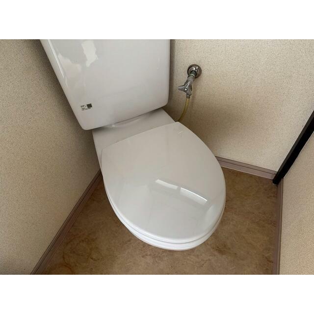 ＪＲ南武線 小田栄駅 徒歩2分 2階建 築52年のトイレ写真