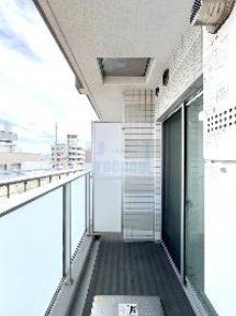 バルコニー　うれしいバルコニー付き！
