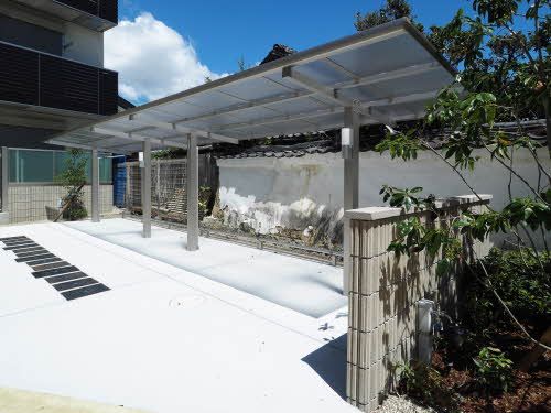 建物外観　駐輪場完備。