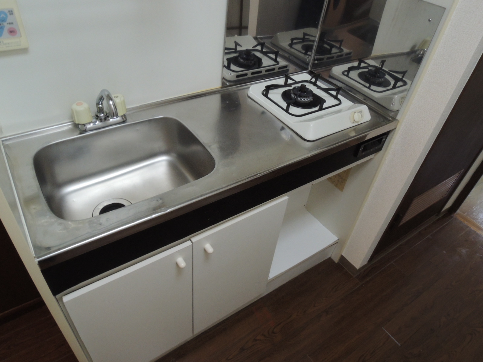 キッチン　ガスコンロ付き