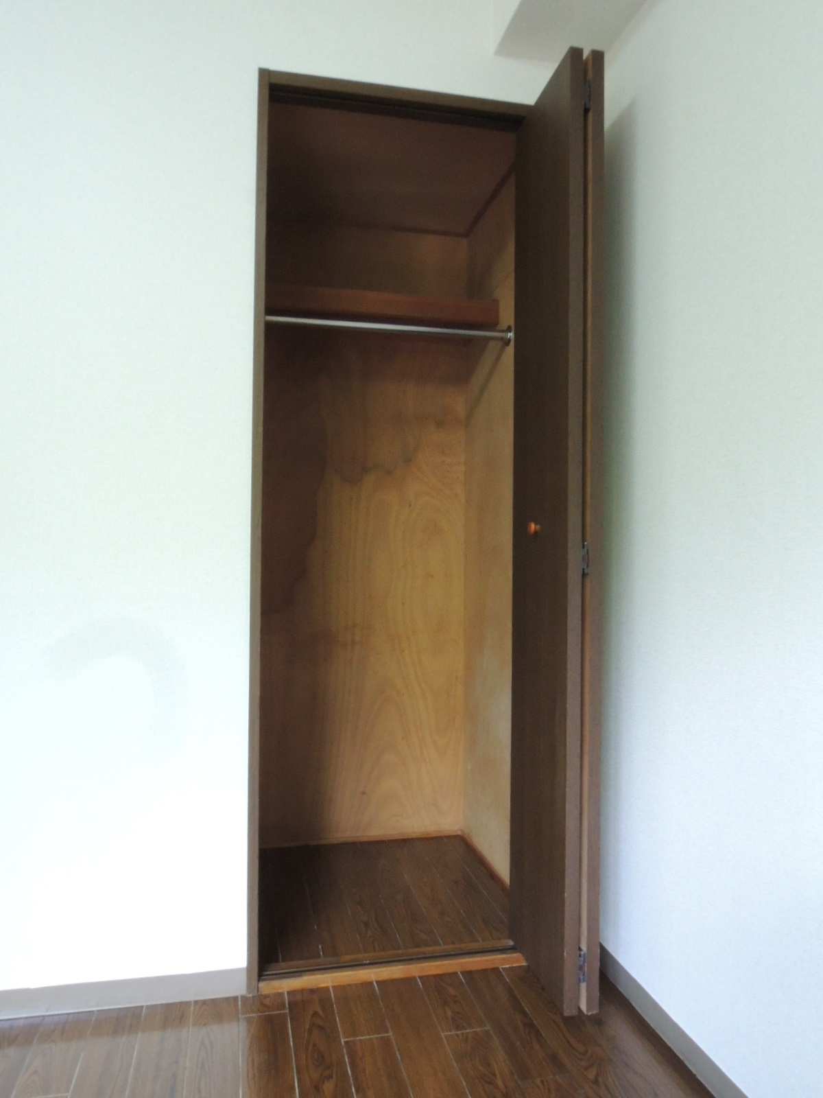 収納　洋室クローゼット