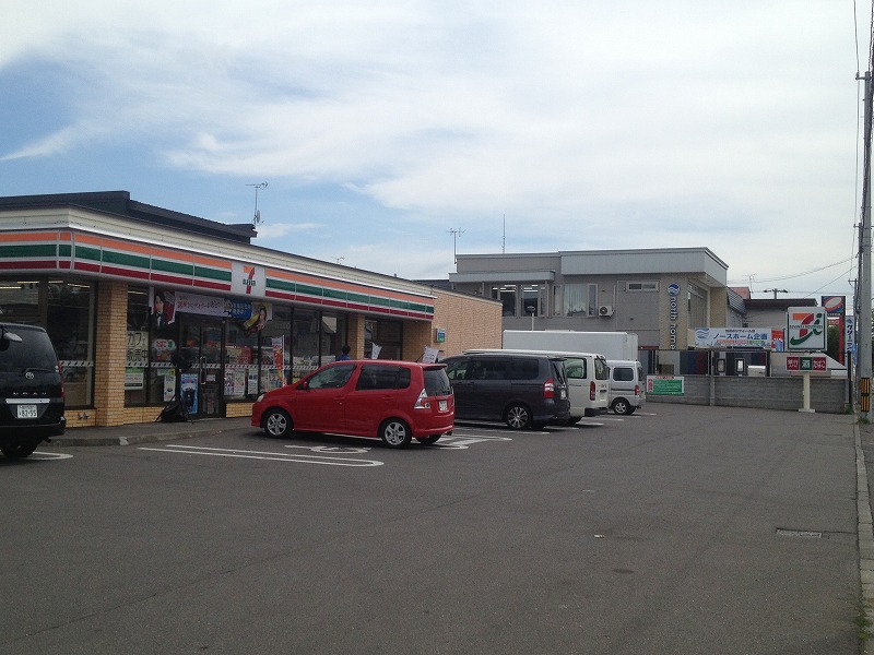 コンビニ　セブンイレブン旭川豊岡6条店（コンビニ）まで225m