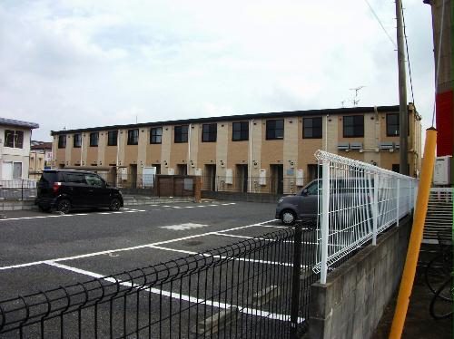 建物外観　敷地内駐車場有（空き要確認）