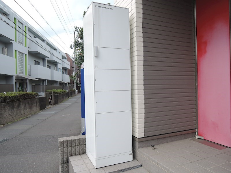 その他　宅配ボックスがあるので留守中でも荷物を受け取れます