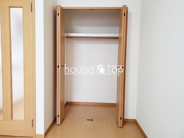 収納　衣類など収納可能