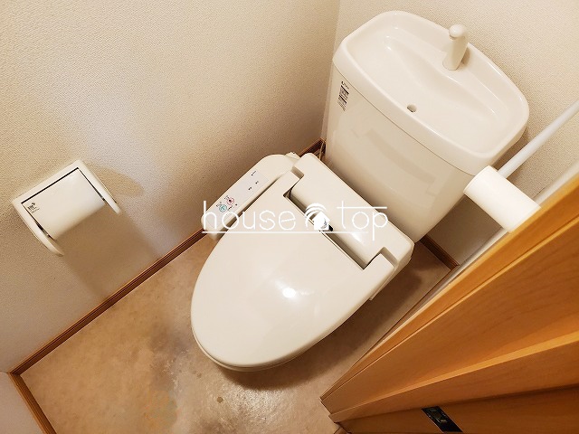 トイレ　ウォシュレット完備