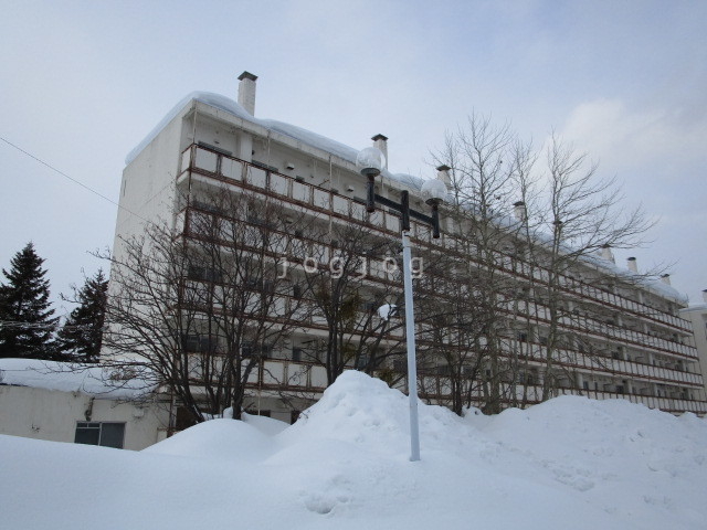 【三笠市美園町のマンションの建物外観】