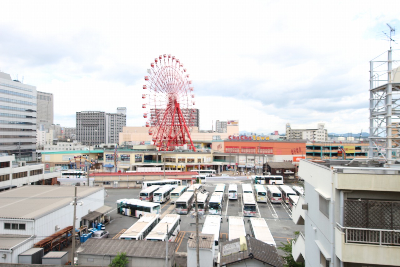 ショッピングセンター　チャチャタウン小倉（ショッピングセンター）まで491m