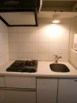 キッチン　家電・家具が1式揃っております。