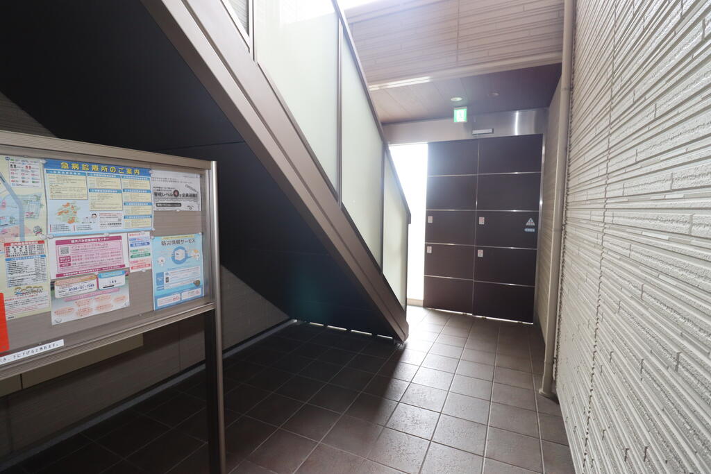 エントランス　エントランス内を撮影
