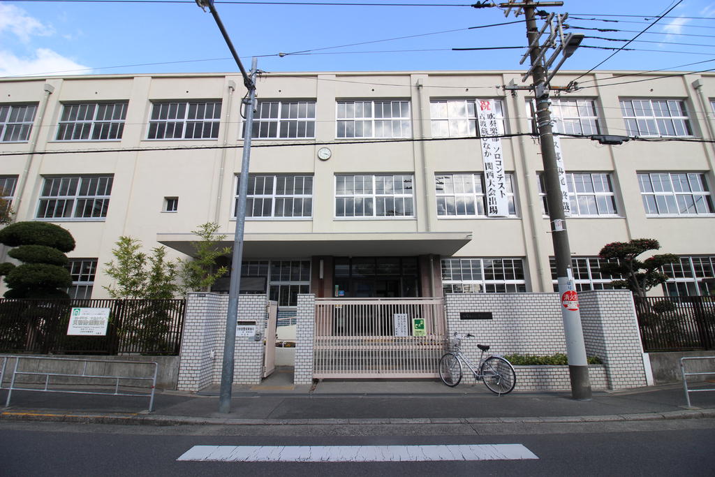 中学校　大阪市立今津中学校（中学校）まで579m