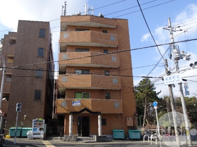堺市中区学園町のマンションの建物外観