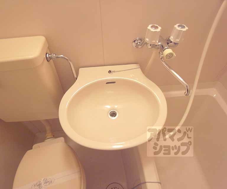 洗面設備　洗面台です。