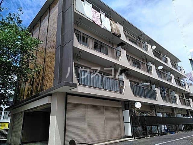 名古屋市名東区照が丘のマンションの建物外観