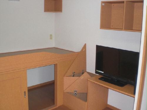 収納　１Ｆ　フローリング　２Ｆ　カーペット