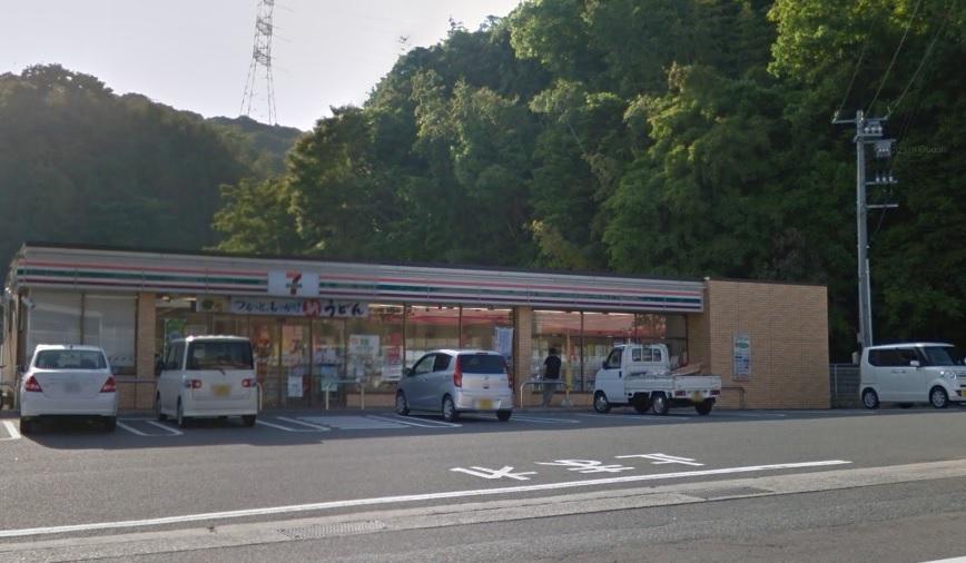 コンビニ　セブンイレブン下関長府珠の浦店（コンビニ）まで476m