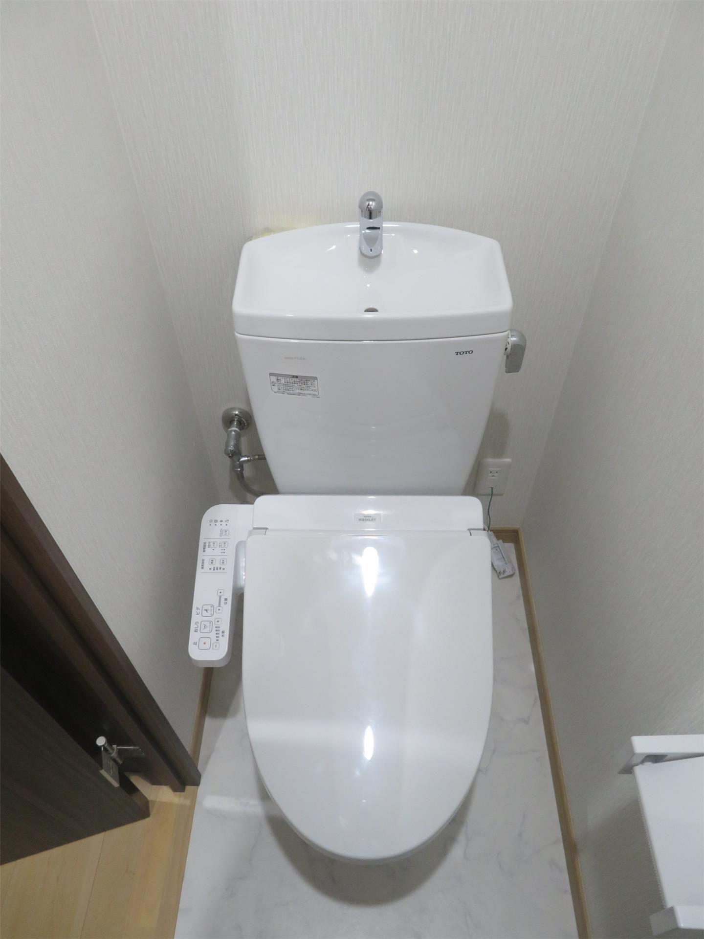トイレ　ウォシュレット付